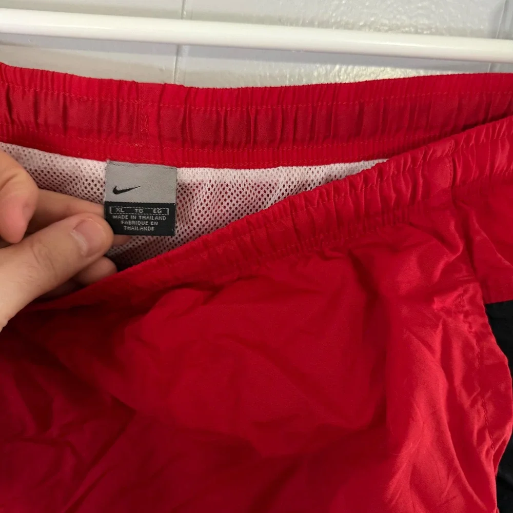Nike Athletic Shorts Mens XL Red‎ Black Side Logo Mesh Lined Swim Trunks